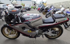 YAMAHA FZR250 2KR