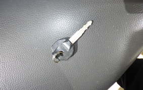 SUZUKI ADDRESS V100 CE13A