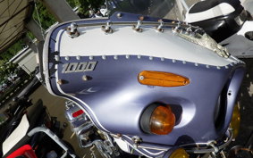 HONDA CB750 CUSTOM RC04