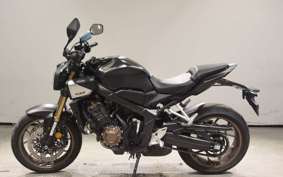 HONDA CB650R E-Clutch 2024 RH17
