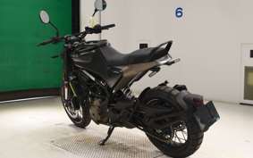 HUSQVARNA SVARTPILEN 401 2022
