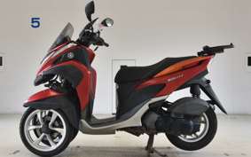 YAMAHA TRICITY 125 SE82J