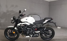 TRIUMPH STREET TRIPLE R 2025 HDA604