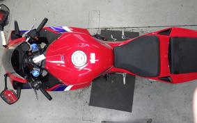 HONDA CBR600RR 2025 PC40