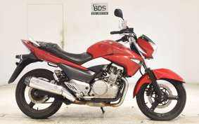 SUZUKI GSR250