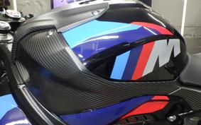 BMW M1000RR 2025