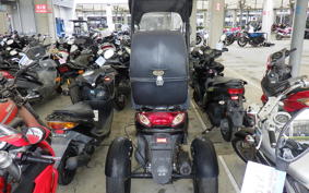 SYM RV200I TRIKE ヤネツキ