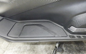 YAMAHA T-MAX 530 SX 2017 SJ15J