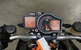 KTM 1290 SUPER  DUKE R 2015 V3940
