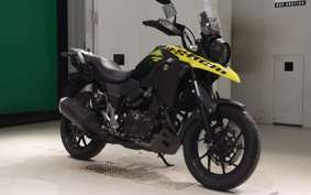 SUZUKI Vｽﾄﾛｰﾑ250 2018