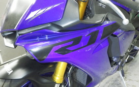YAMAHA YZF-R1 2018