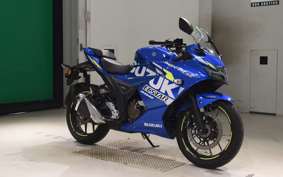 SUZUKI GIXXER 250 SF