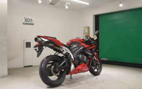 HONDA CBR600RR GEN 3 2008 PC40