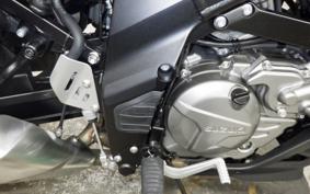 SUZUKI DL650 ( V-Strom 650 ) XTA 2020 C733M