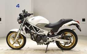 HONDA VTR 250 Gen. 2 2024 MC33