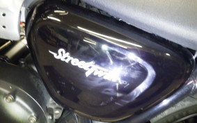 TRIUMPH STREET TWIN 2016