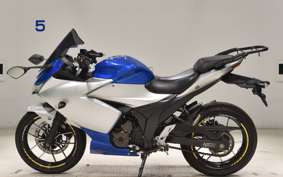SUZUKI GIXXER 250 SF 2016