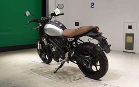 YAMAHA XSR155 2025