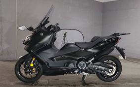 YAMAHA T-MAX 560 SJ19J