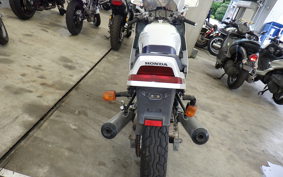 HONDA VFR750F RC24