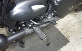 TRIUMPH BONNEVILLE T120 2017