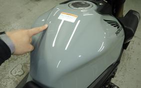 HONDA CB650R E-Clutch 2026 RH17