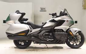 HONDA GL 1800 GOLD WING TOUR DCT 2025
