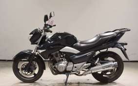 SUZUKI GSR250