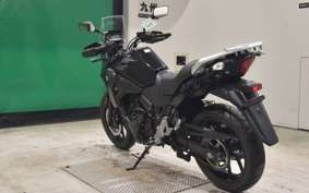 SUZUKI Vｽﾄﾛｰﾑ250 2004