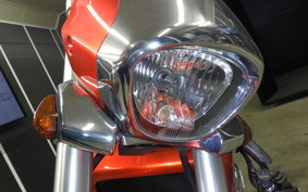 SUZUKI BOULEVARD M109R 2011