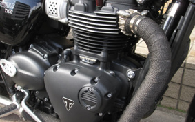 TRIUMPH BONNEVILLE T100 2021 DAD70G