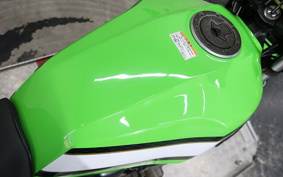 KAWASAKI ZRX400 ZR400E