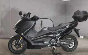 YAMAHA T-MAX 560 SJ19J