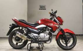 SUZUKI GSR250