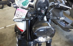 TRIUMPH TRIDENT 660 2021