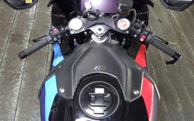 BMW M1000RR 2025