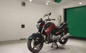 SUZUKI GSR250