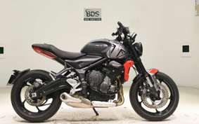 TRIUMPH TRIDENT 660 2024