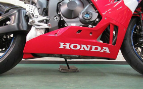 HONDA CBR600RR 2021 PC40