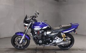 YAMAHA XJR1300 RP03J