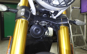 TRIUMPH SCRAMBLER 400X 2025