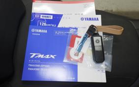 YAMAHA T-MAX 560 T 2025 SJ21J