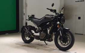 HUSQVARNA SVARTPILEN 125