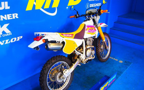 SUZUKI DR250 R SJ45A
