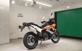 KTM 890 ADVENTURE	 2026