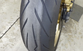 TRIUMPH STREET TRIPLE R 2011