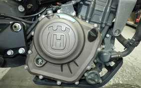 HUSQVARNA SVARTPILEN 401 2018