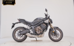 HONDA CB650R E-Clutch 2025 RH17