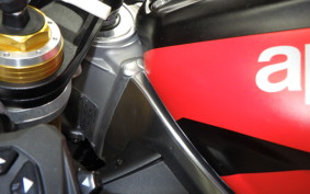 APRILIA RSV4 1100ファクトリ 2024