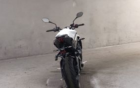 TRIUMPH STREET TRIPLE R 2025 HDA604